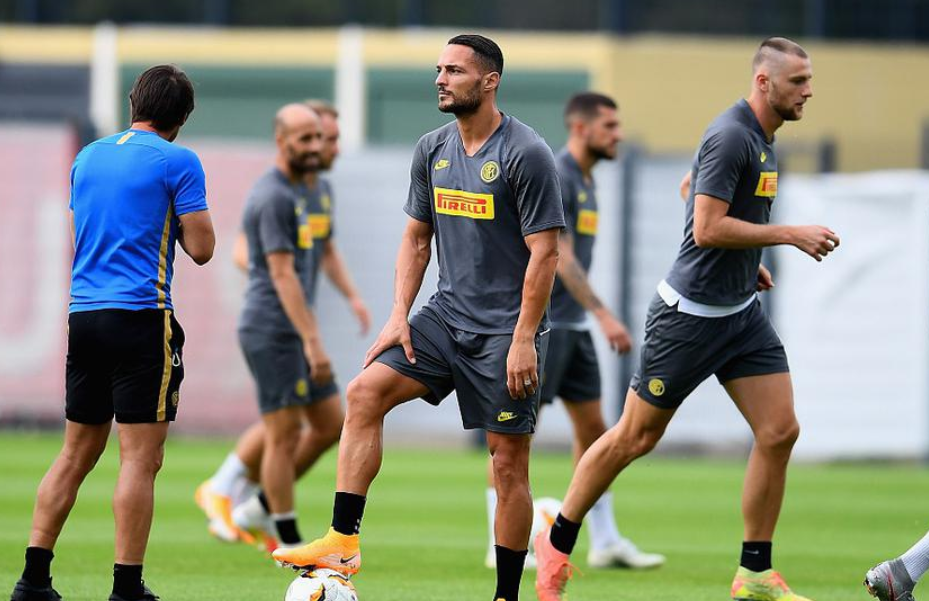 欧联今夜走向成谜，洛杉矶湖人回应争议，球迷炸锅，数据趋势出现新变化的简单介绍